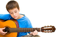Jaka gitara dla młodego muzyka?