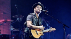 Bruno Mars gra na ukulele Ovation