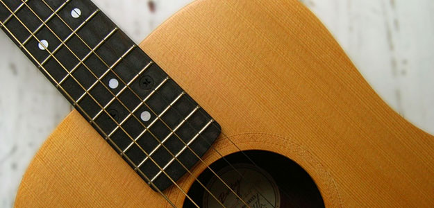 PORADNIK: Gitara akustyczna - Typy korpusów i gatunki drewna