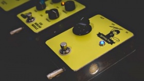 The Lightning Boy II:  modular high voltage vacuum tube overdrive pedal