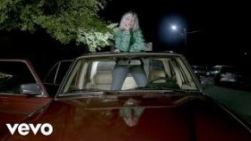 Angel Olsen - Shut Up Kiss Me (Official Video)