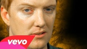 Queens Of The Stone Age - No One Knows