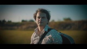 Adam Bartoś &quot;Płonie serce&quot; - oficjalny teledysk