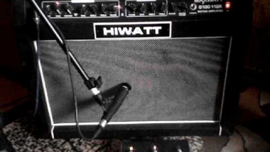 HIWATT maxwatt G100 (pardavimui)