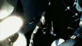 Iron Maiden - Man On The Edge