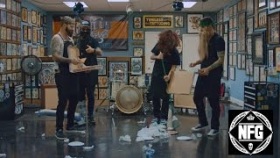 New Found Glory - Vicious Love (feat. Hayley Williams)