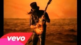 Guns N' Roses - Estranged