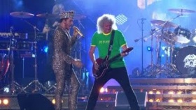 Queen + Adam Lambert - We Will Rock You &amp; We Are The Champions - Live At Rock In Rio 2015