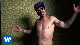 Red Hot Chili Peppers - Dark Necessities [OFFICIAL VIDEO]