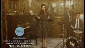 David Bowie Feat. Olivia Kuper Harris - Life On Mars