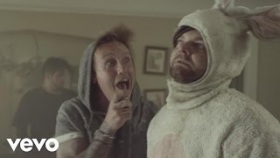 Papa Roach - HELP (Official Video)